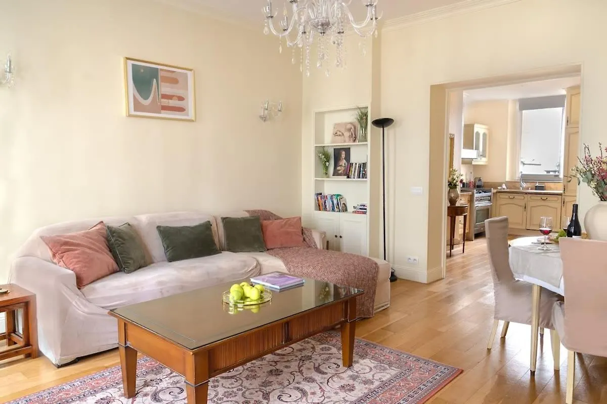 La Lumiere Eiffel Walk To Tower Apartment